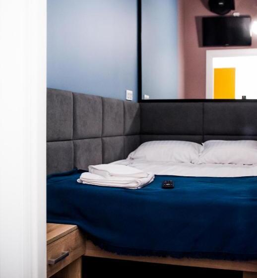 Капсульный Oтель Kapsuå‚y Bello Aparthostel