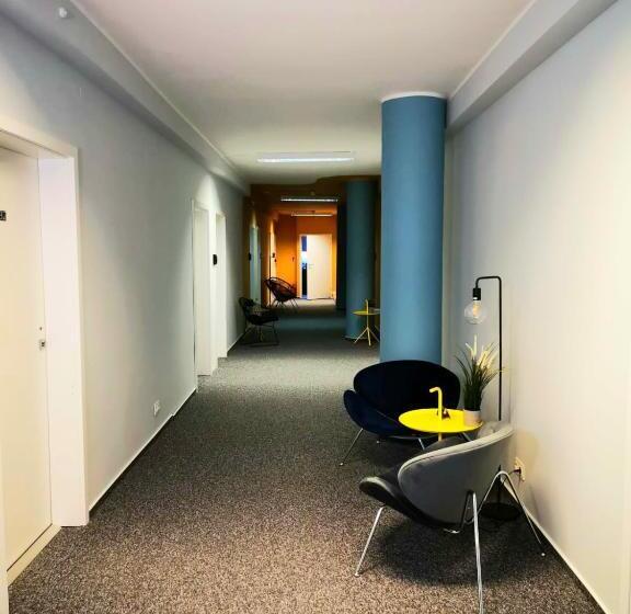 Капсульный Oтель Kapsuå‚y Bello Aparthostel