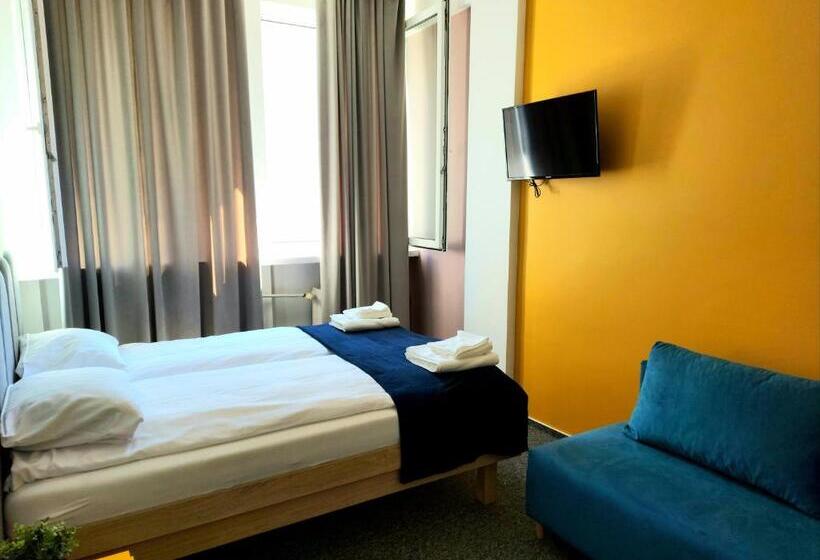 Капсульный Oтель Kapsuå‚y Bello Aparthostel