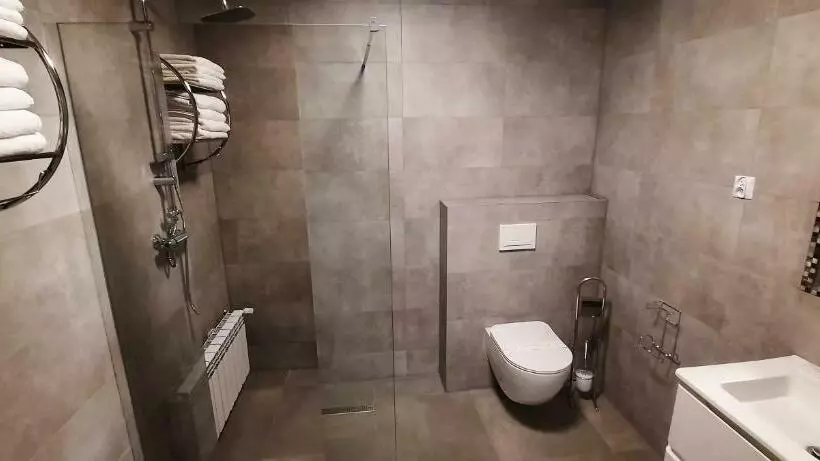 Hotelli Noclegi Szymrych