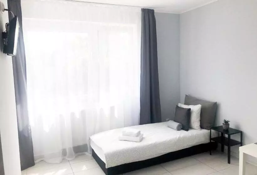 هتل Pokoje Gościnne Przy Molo