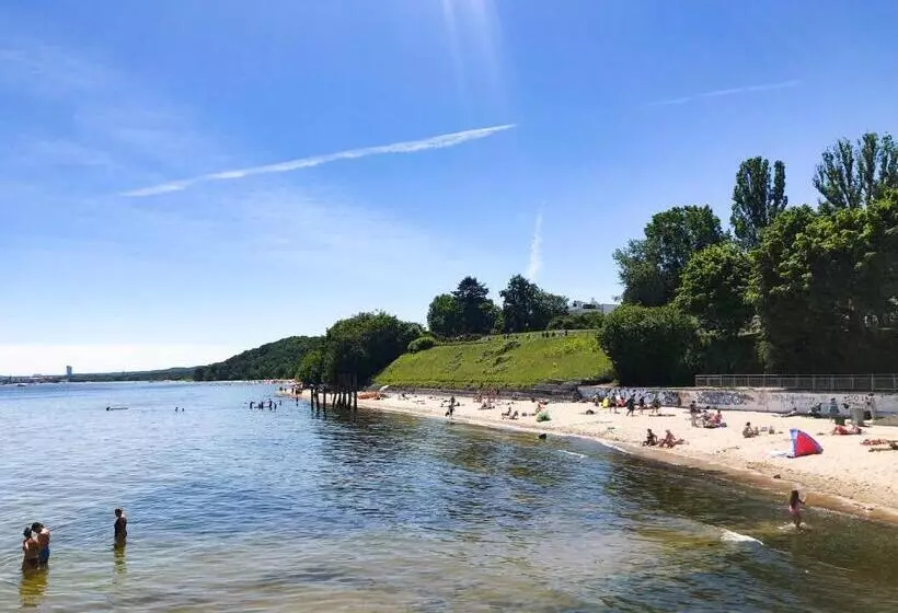 هتل Pokoje Gościnne Przy Molo