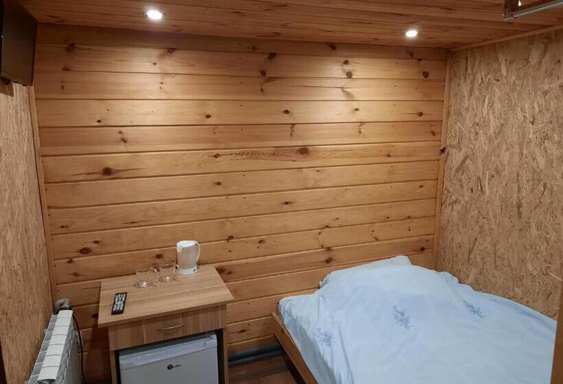 酒店 Stajnia Bukwica