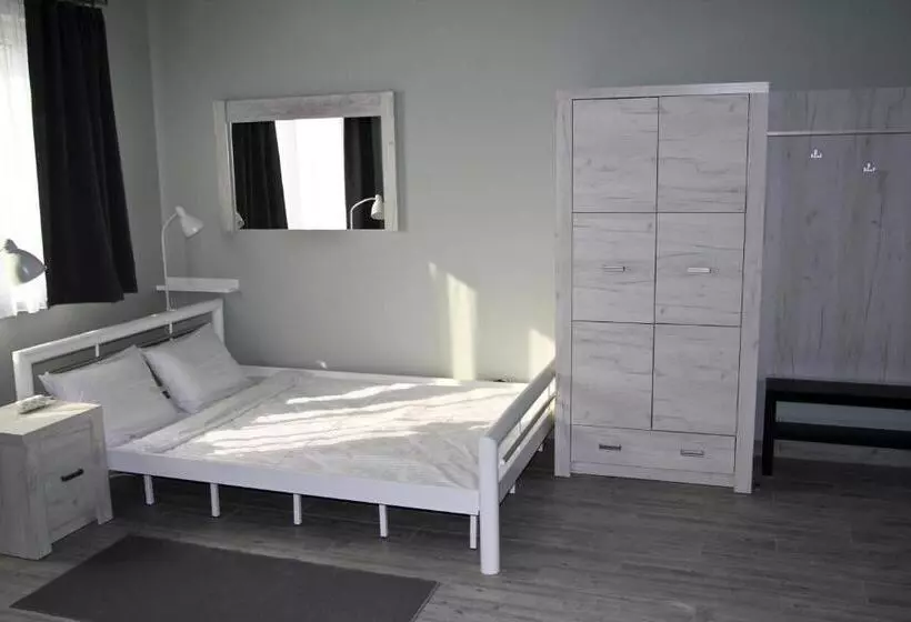 Motel Lunar