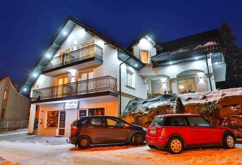 Majatalo Noclegi U Nawary