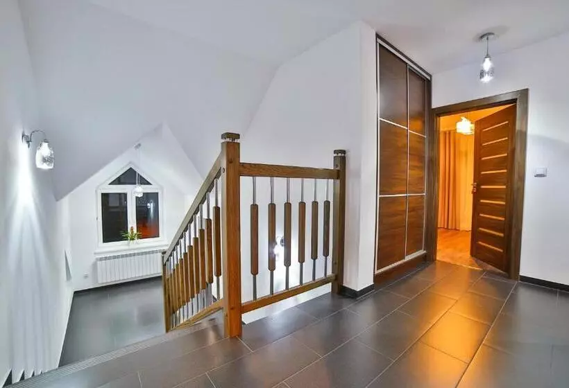 Majatalo Noclegi U Nawary