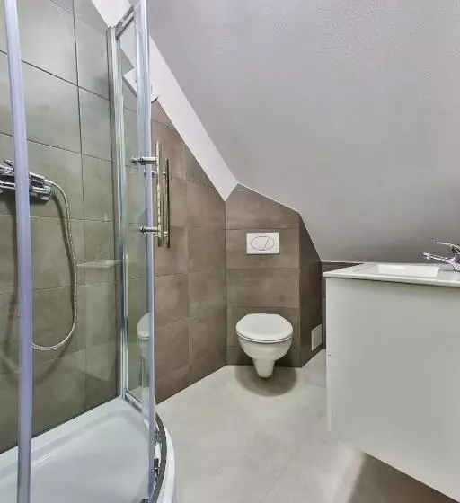 Majatalo Noclegi U Nawary