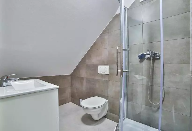 Majatalo Noclegi U Nawary