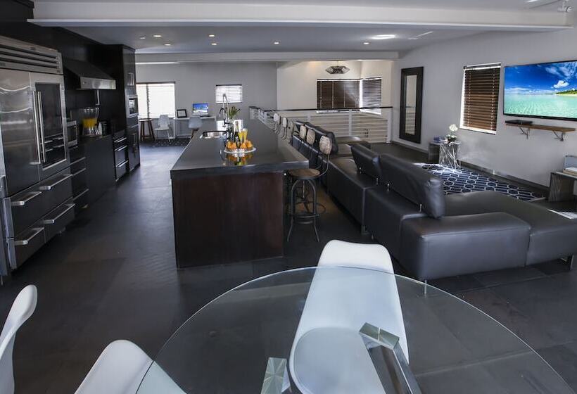 فندق صغير Posh South Beach