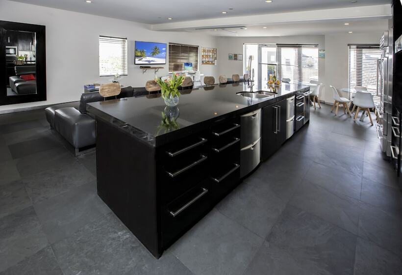 فندق صغير Posh South Beach