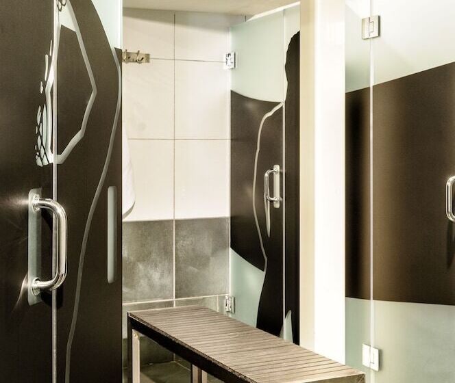 فندق صغير Posh South Beach