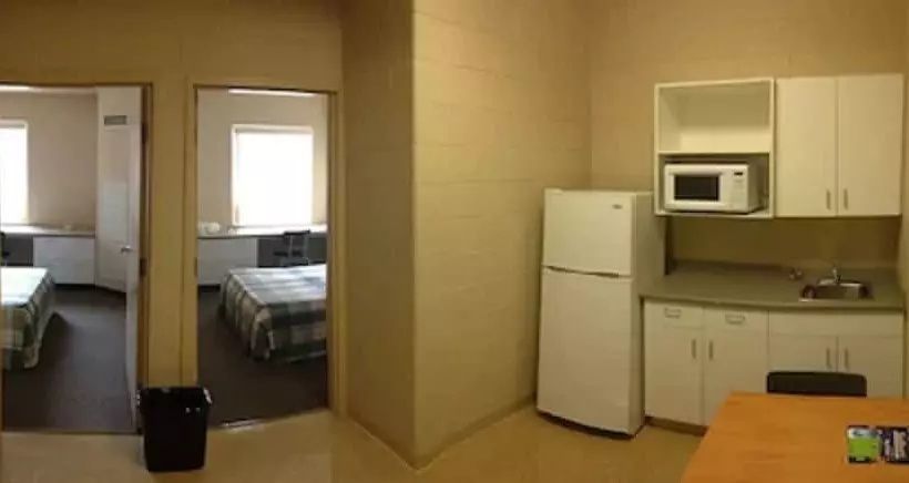 Общежитие Residence & Conference Centre   Sudbury North