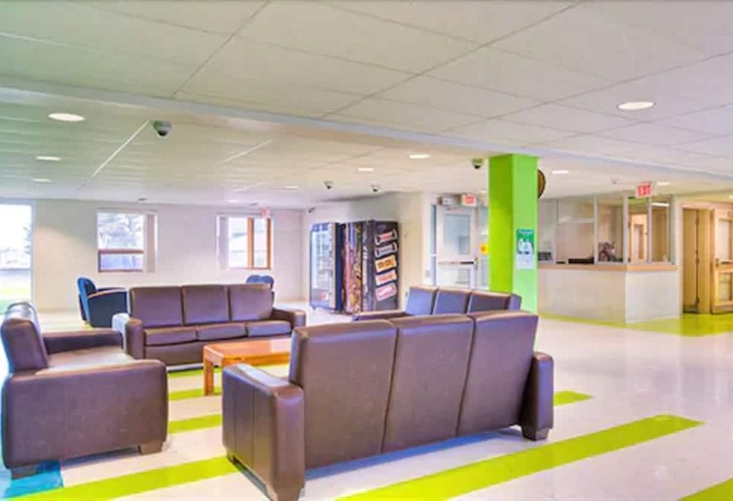 הוסטל Residence & Conference Centre   Sudbury North