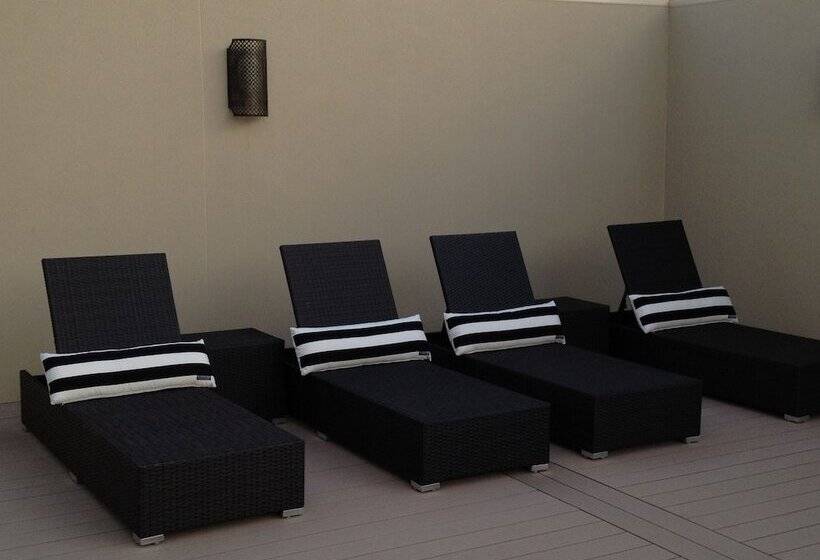 Arabella On West Apartments