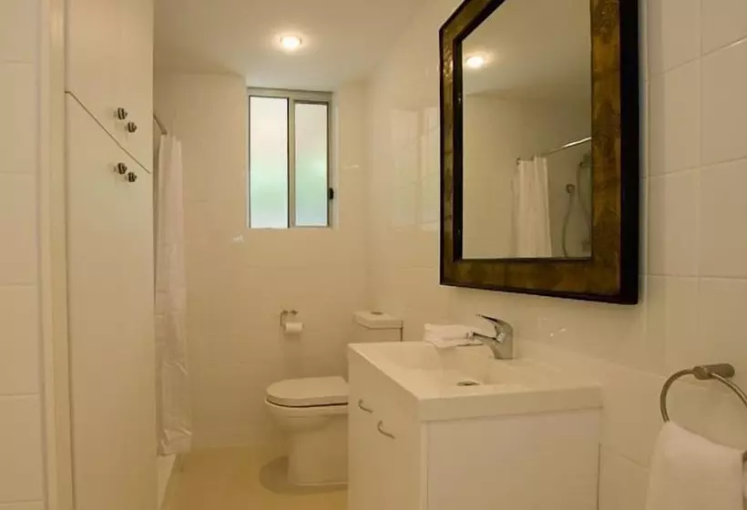 Arabella On West Apartments