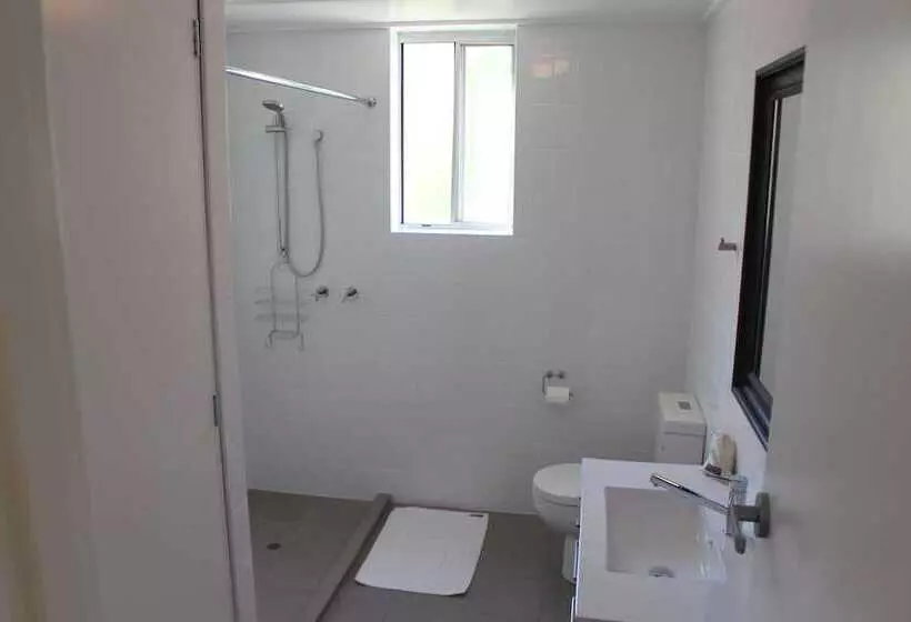 Arabella On West Apartments