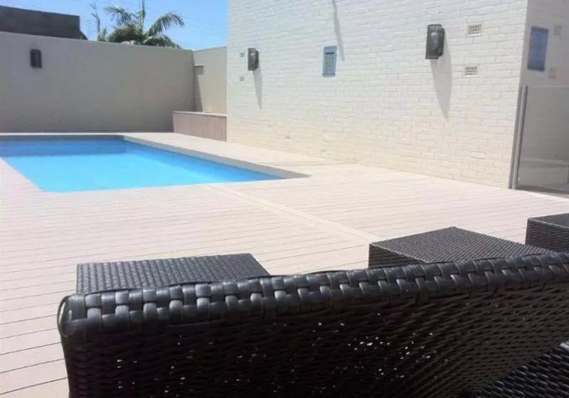 Arabella On West Apartments