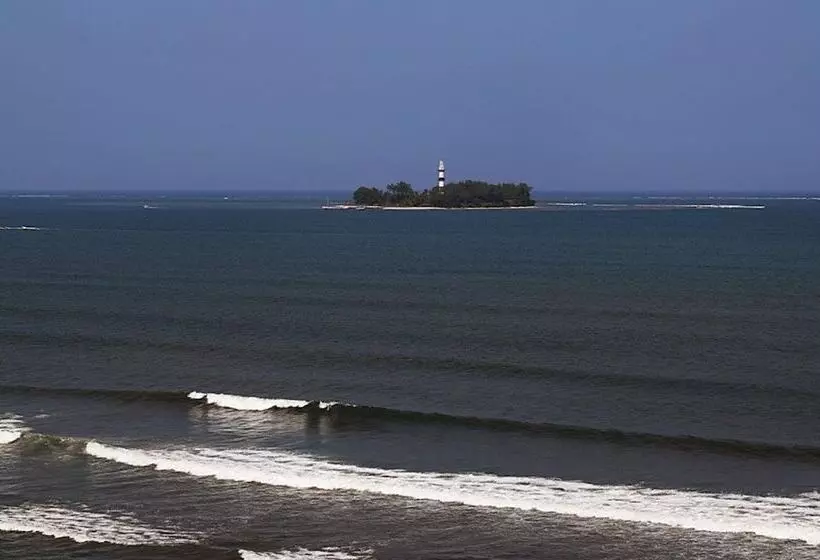 Astur Hotel & Residence