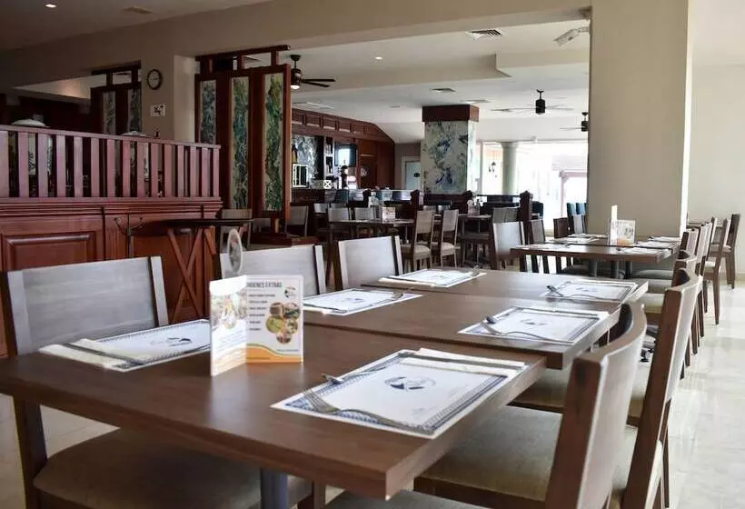 Astur Hotel & Residence