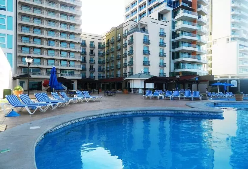 Astur Hotel & Residence