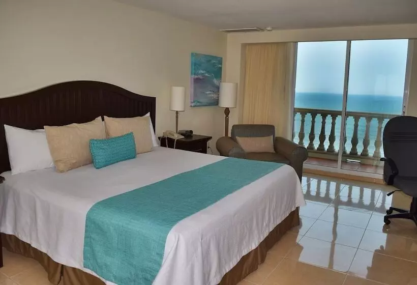 Astur Hotel & Residence