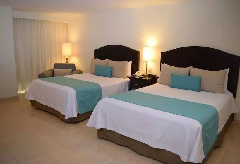 Astur Hotel & Residence