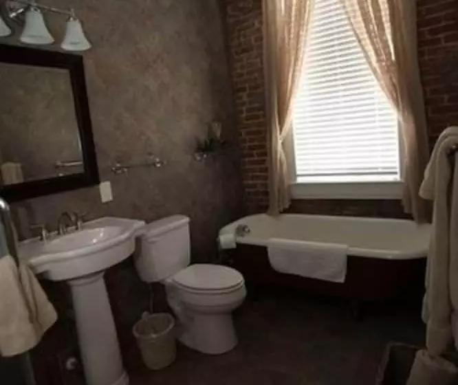 住宿加早餐 Hamilton House Inn