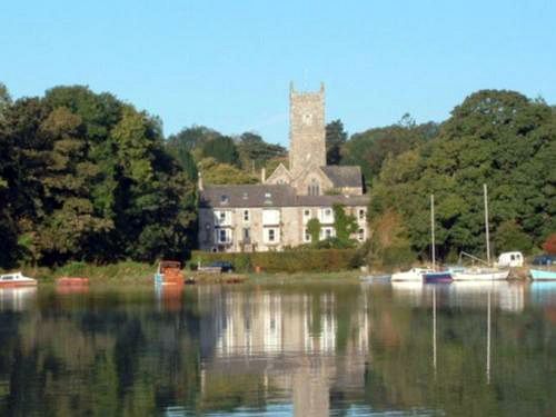 민박 The Old Vicarage