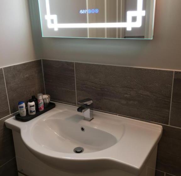 فندق Auldgirth Inn