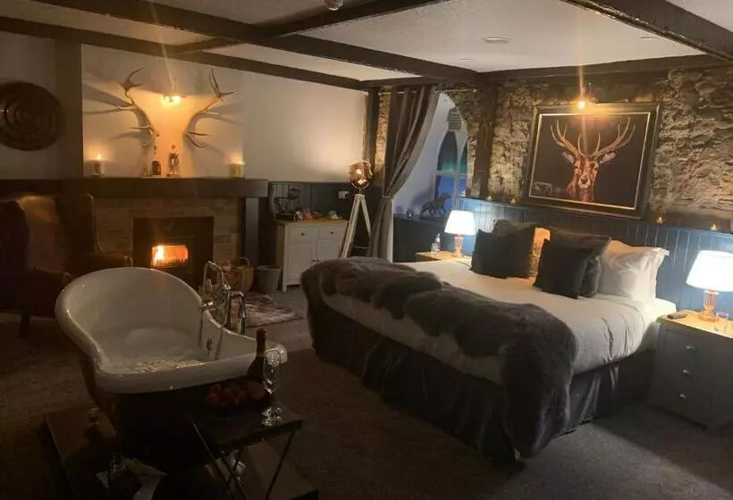 Отель Auldgirth Inn