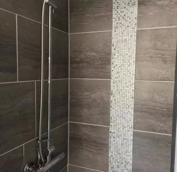 Отель Auldgirth Inn