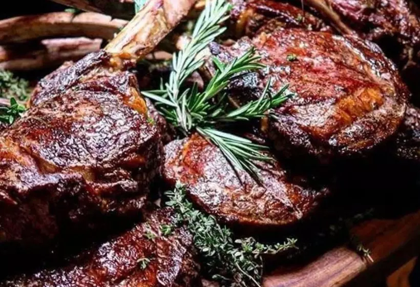 בית מלון כפרי Camelot Restaurant & Inn