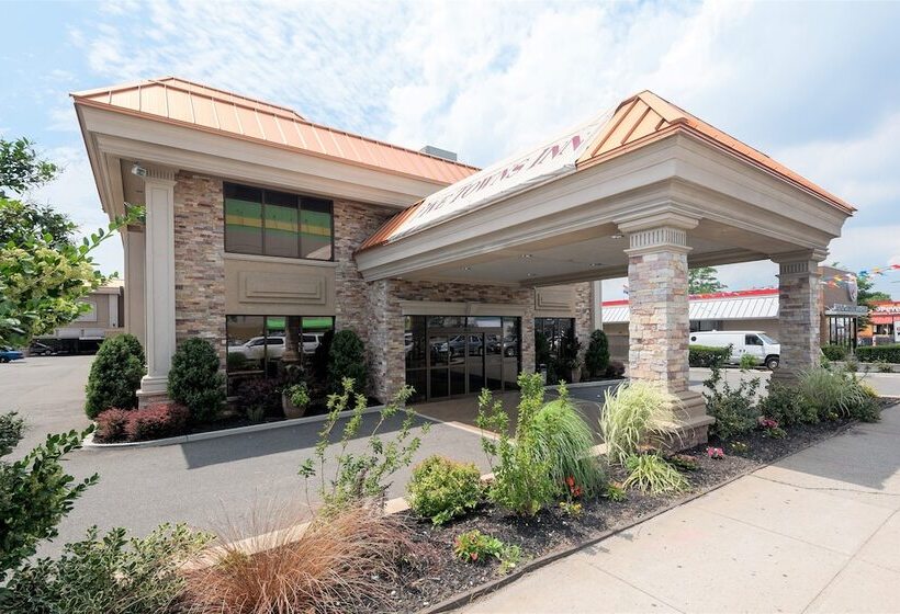 בית מלון כפרי Five Towns Inn   Jfk Airport