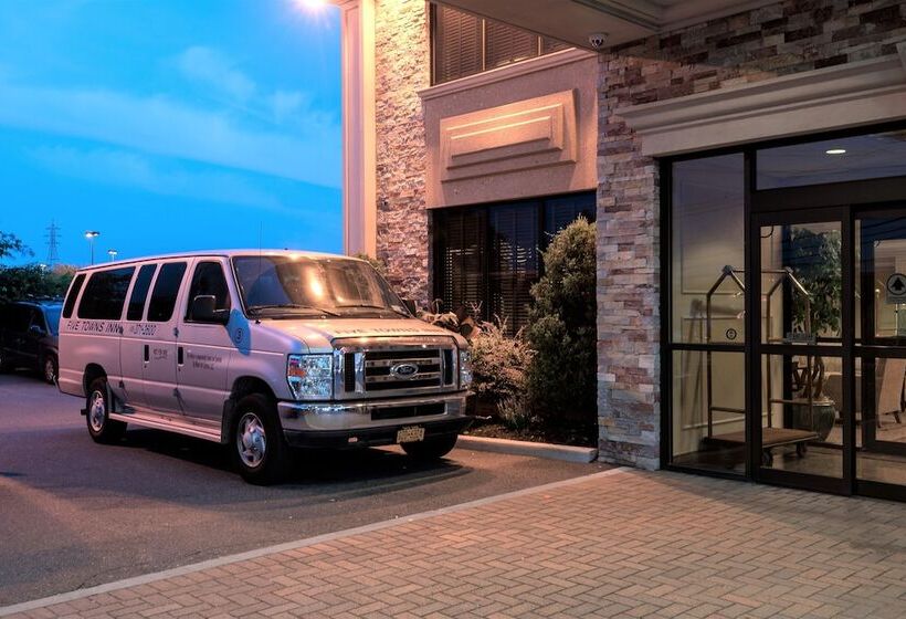 בית מלון כפרי Five Towns Inn   Jfk Airport