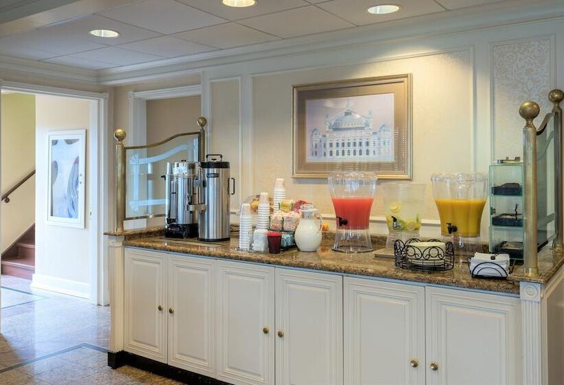 בית מלון כפרי Five Towns Inn   Jfk Airport