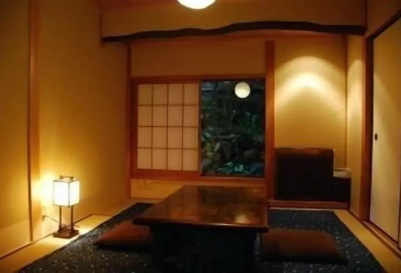 Hotelli Japanese Inn Yoshimizu