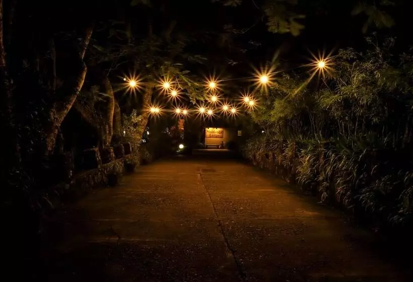 هتل Mantenga Lodge