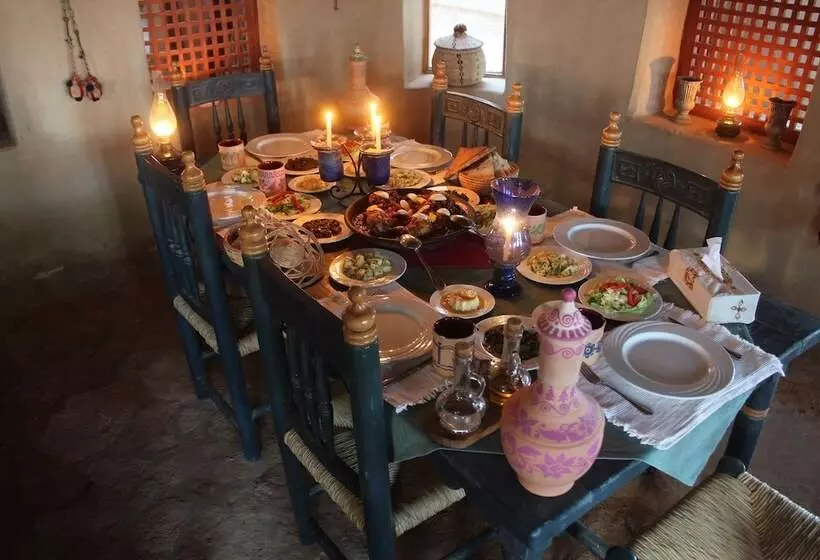 هتل Taziry Ecolodge & Sustainable Village