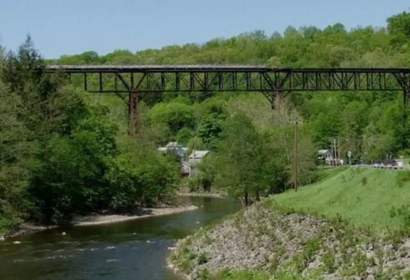 Otel The 1850 House Inn And Tavern