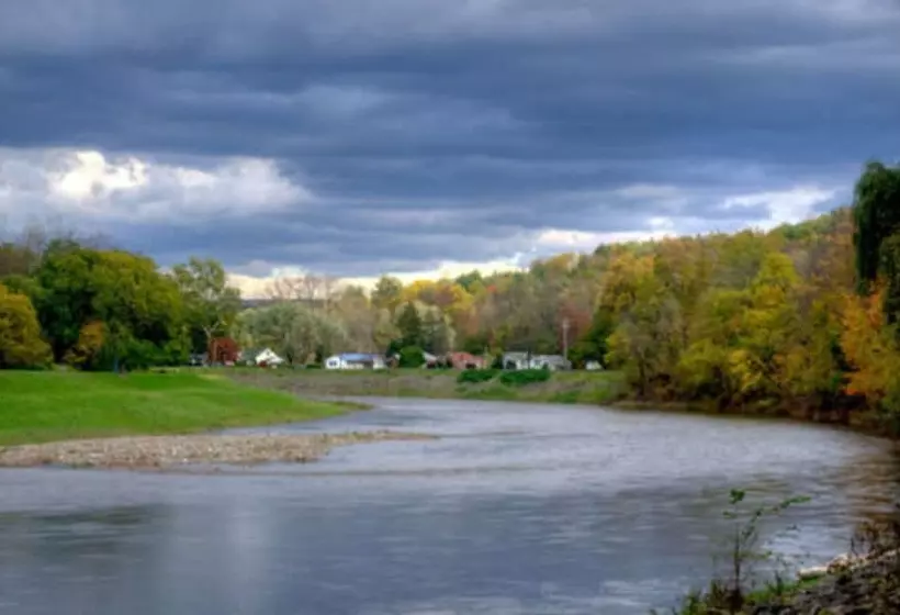 Otel The 1850 House Inn And Tavern