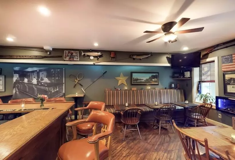 Otel The 1850 House Inn And Tavern