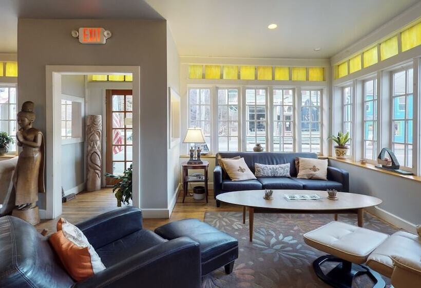 בית מלון כפרי The 1850 House Inn And Tavern