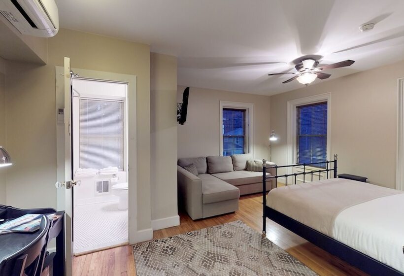 בית מלון כפרי The 1850 House Inn And Tavern