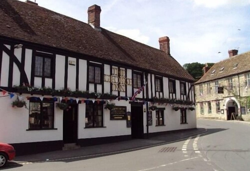 בית מלון כפרי The George Inn