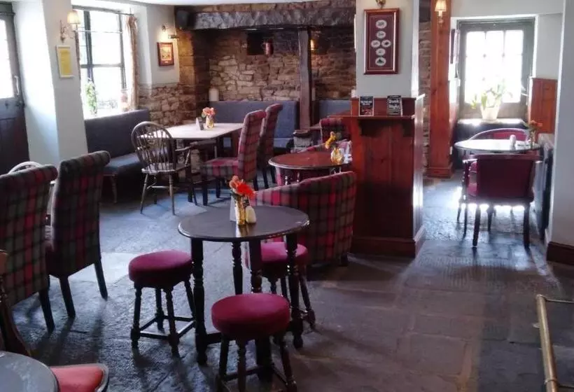 Hotel The George Inn