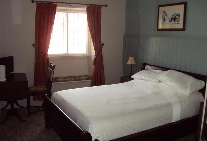 בית מלון כפרי The George Inn