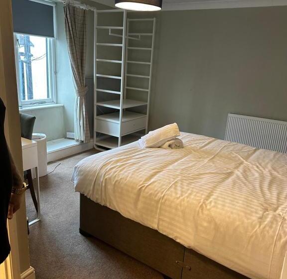 ホテル The Kings Head