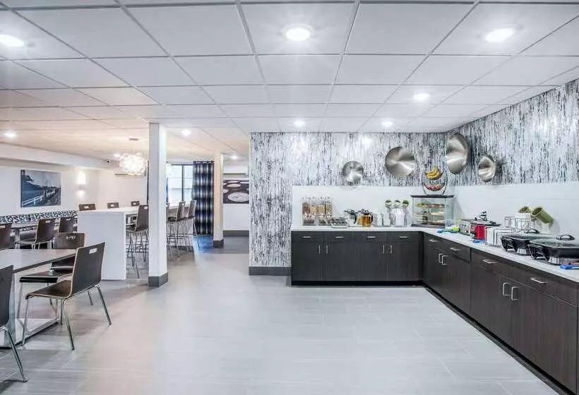 호텔 Wingate By Wyndham Louisville Airport Expo Center