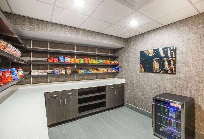 בית מלון כפרי Wingate By Wyndham Louisville Airport Expo Center