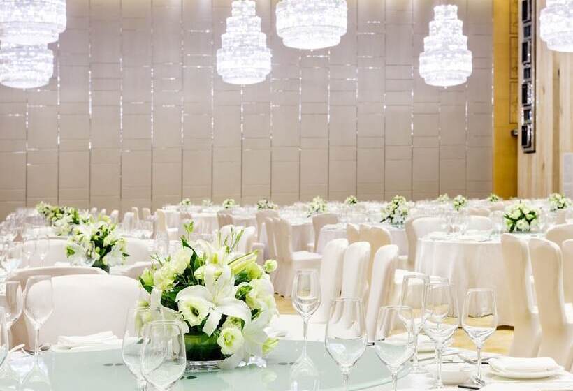 Отель Wyndham Garden Yuhuan Downtown